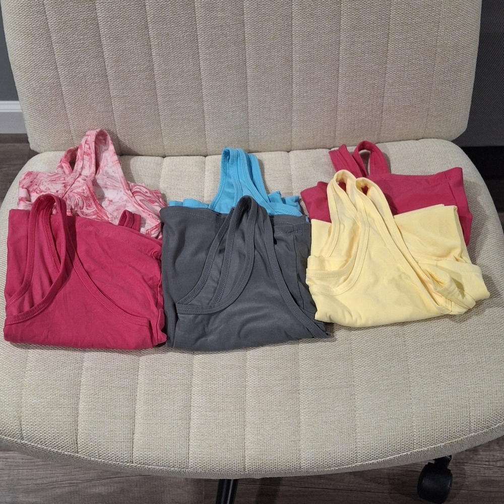 6 Pc Womens No Boundaries Multiple Colors Tank Top Smoke Free Home - Picture 2 of 10